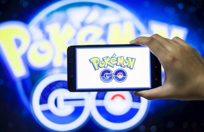 Playing The Pokemon Go with blur background There Is a Good Reason Why I Won’t Pay to Play Pokemon Go